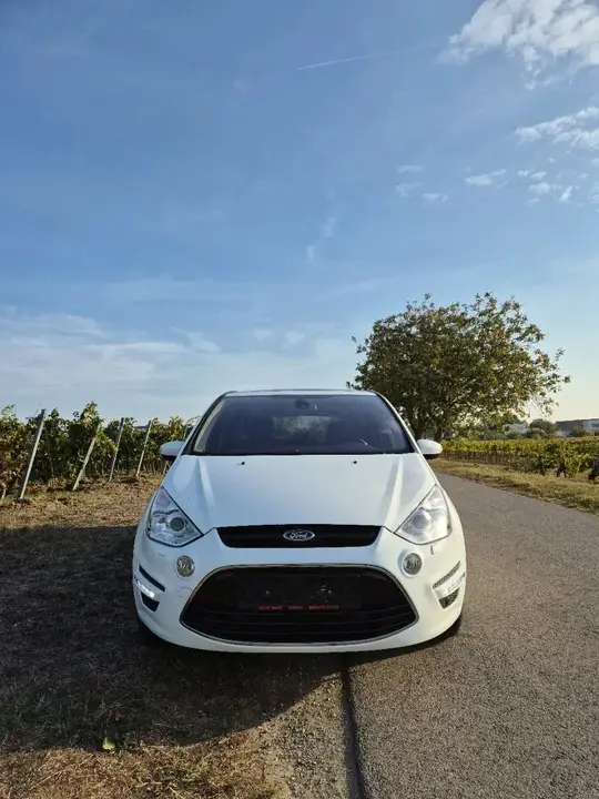 Ford S-Max 2012 photo 2