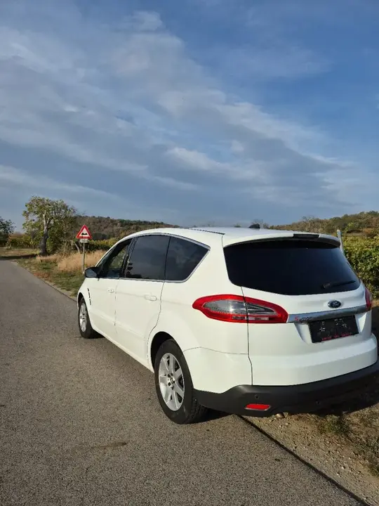 Ford S-Max 2012 photo 3