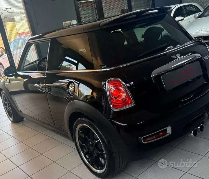 Mini Cooper S 2011 photo 5