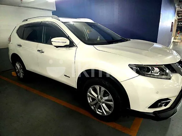Nissan X-Trail 2015 photo 2