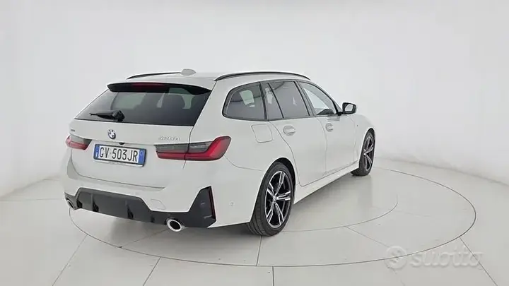 BMW 3 Series 2024 photo 5