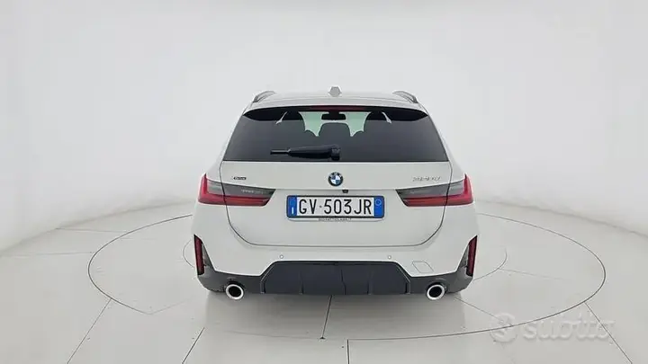 BMW 3 Series 2024 photo 3