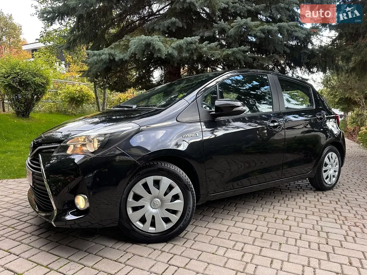 Toyota Yaris 2017 photo 4