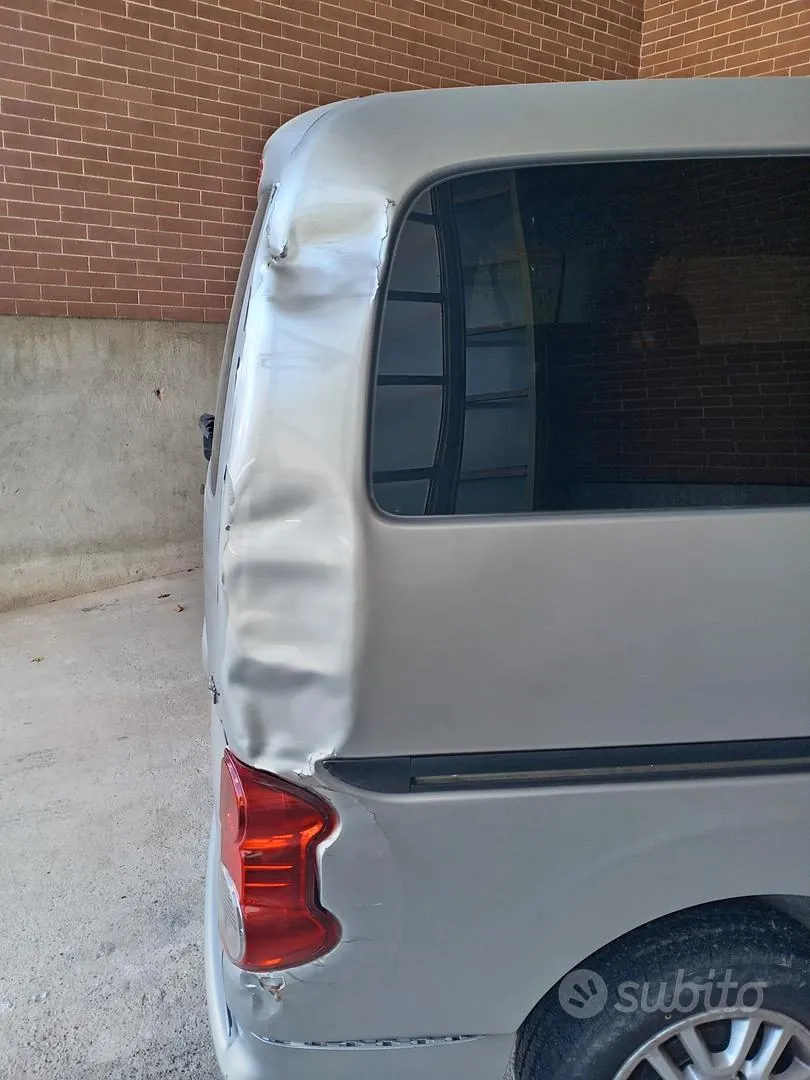 Nissan Nv200 2011 photo 2