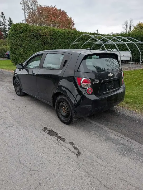 Chevrolet Sonic 2012 photo 3