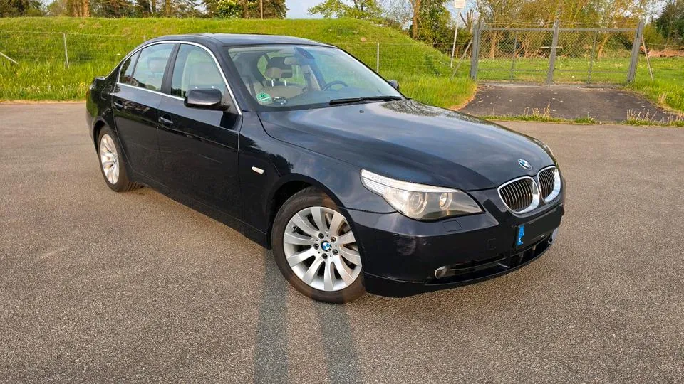 BMW 525I