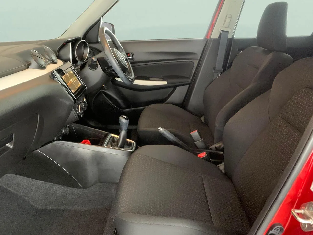 Suzuki Swift 2022 photo 4