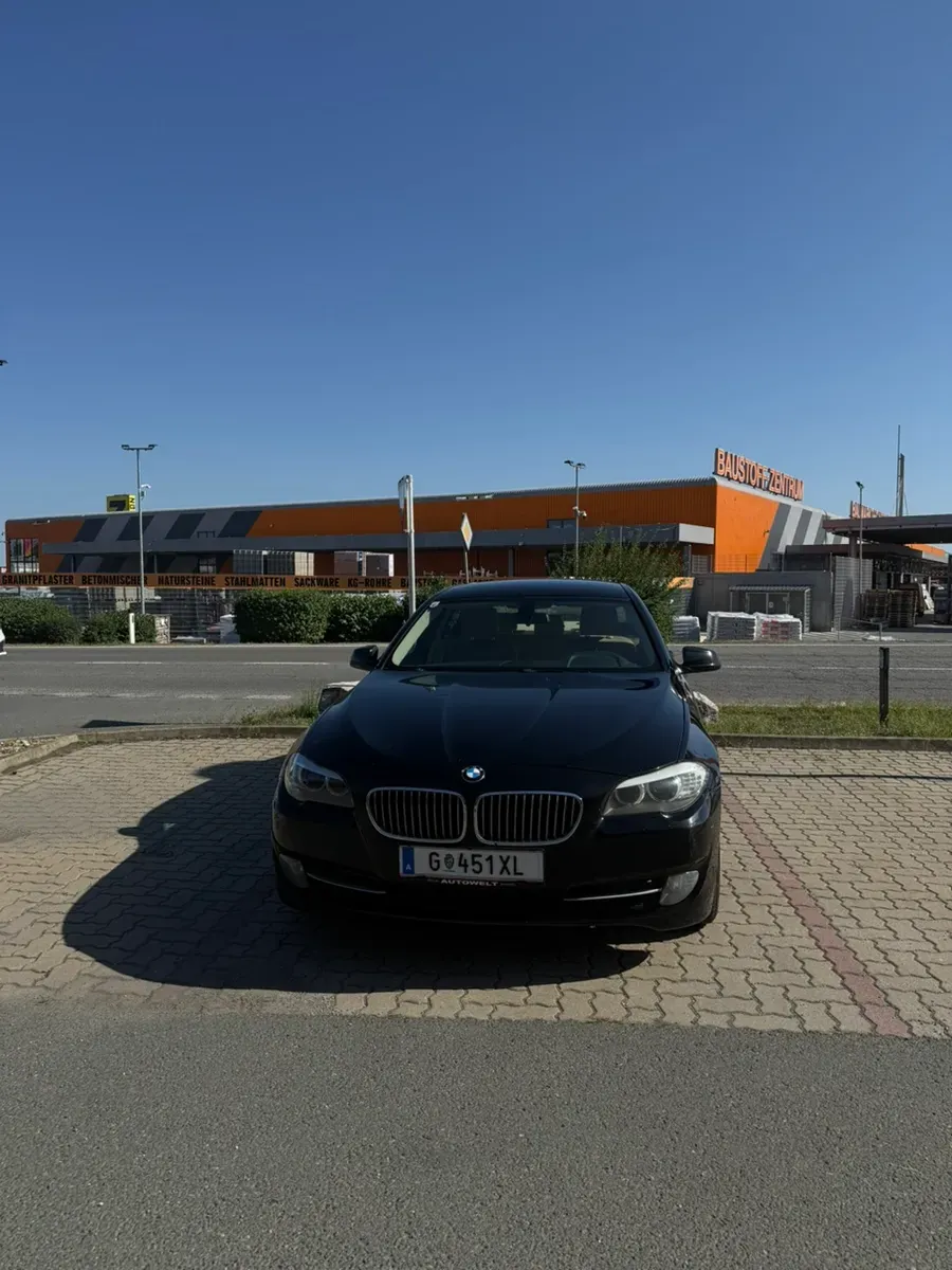 BMW 5 Series 2010 photo 3