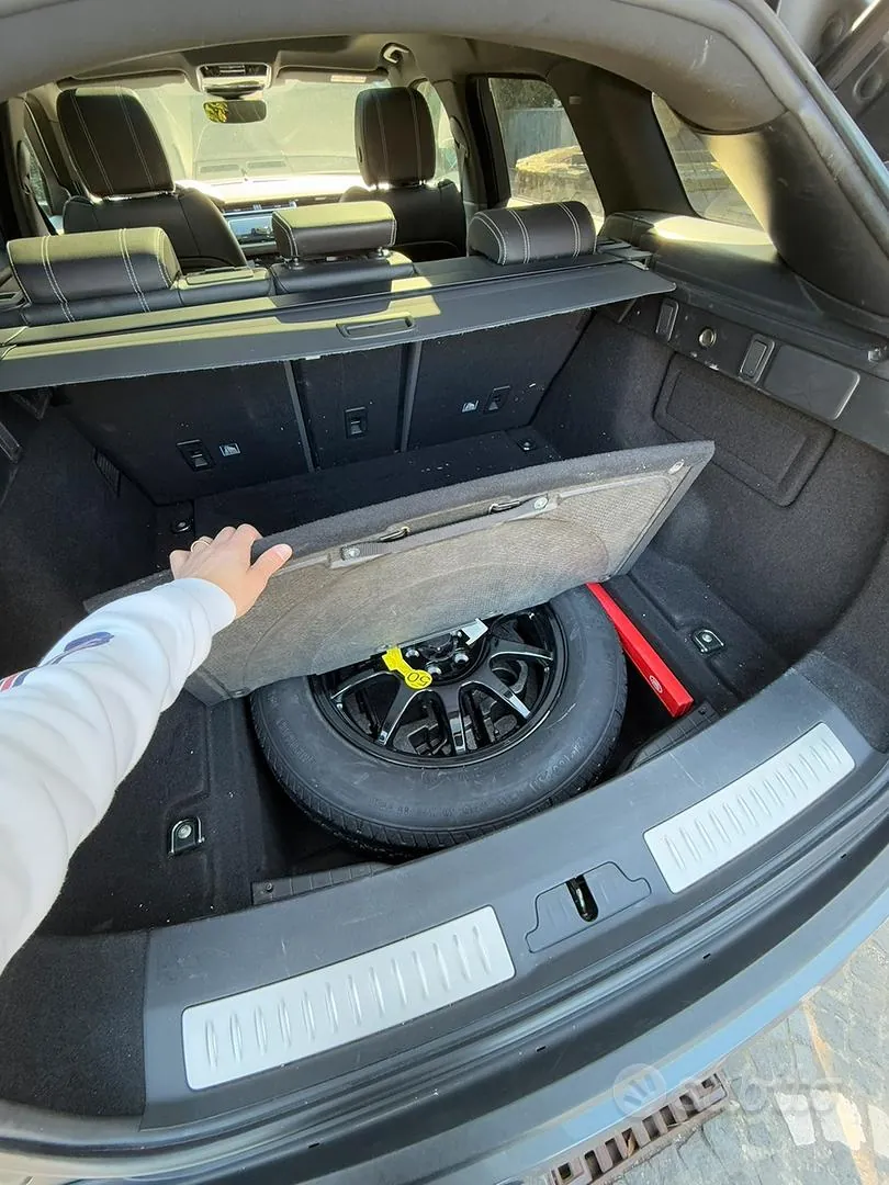 Land Rover Range Rover Velar 2019 photo 4