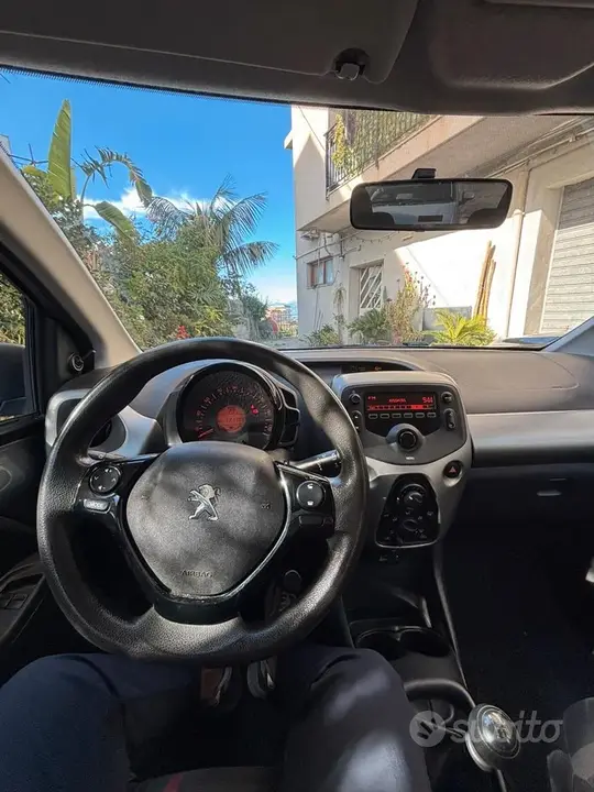 Peugeot 108 2015 photo 3