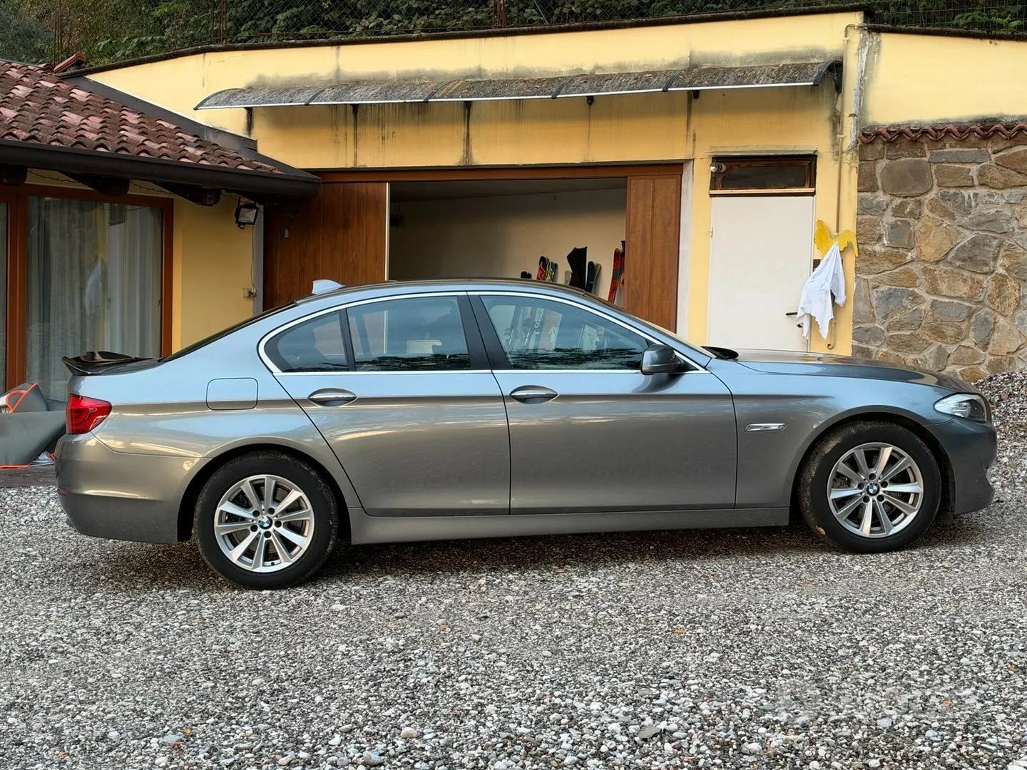 BMW 523I 2011 photo 4