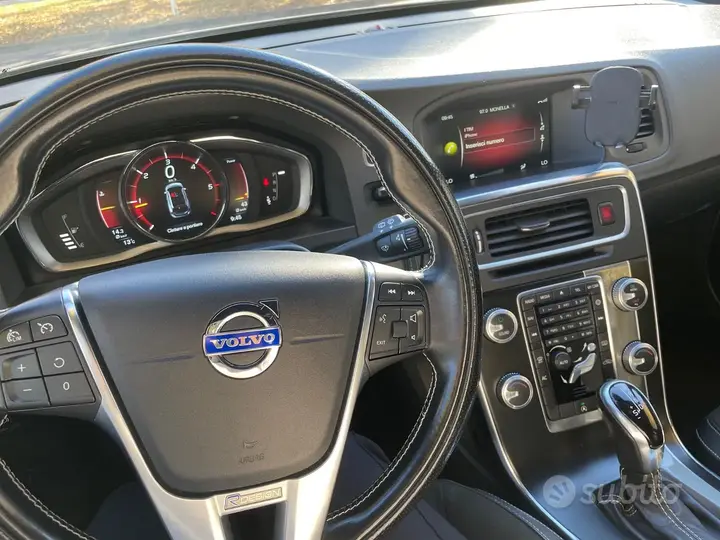 Volvo V60 2015 photo 5