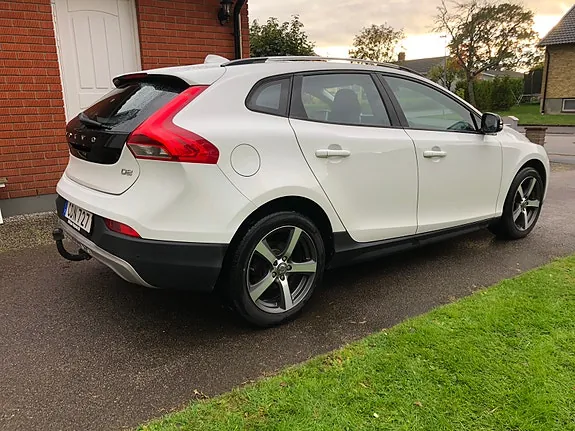 Volvo V40 Cross Country 2014 photo 3