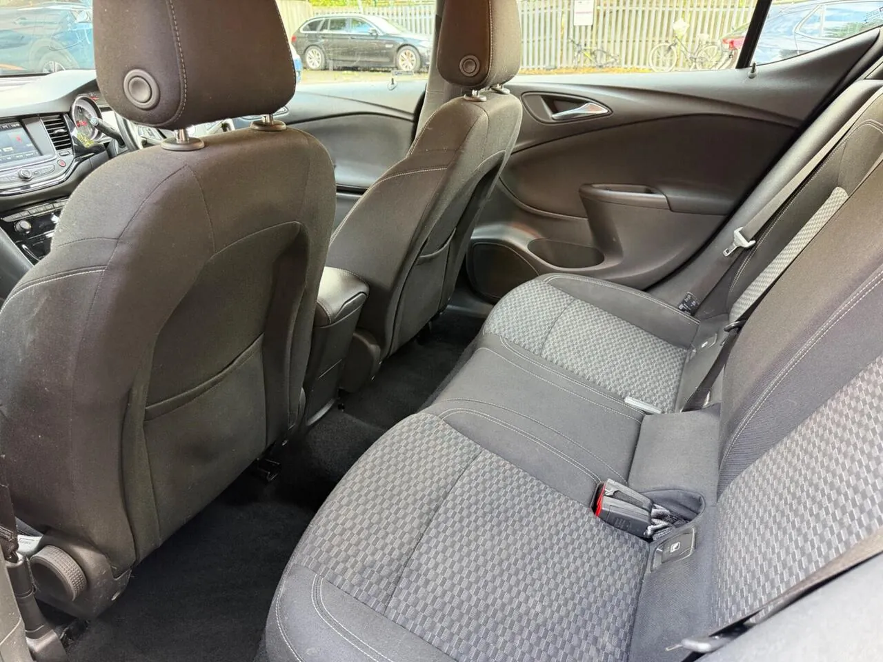 Vauxhall Astra 2017 photo 3