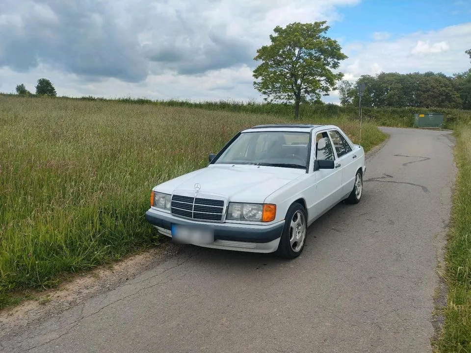 Mercedes-Benz 190D