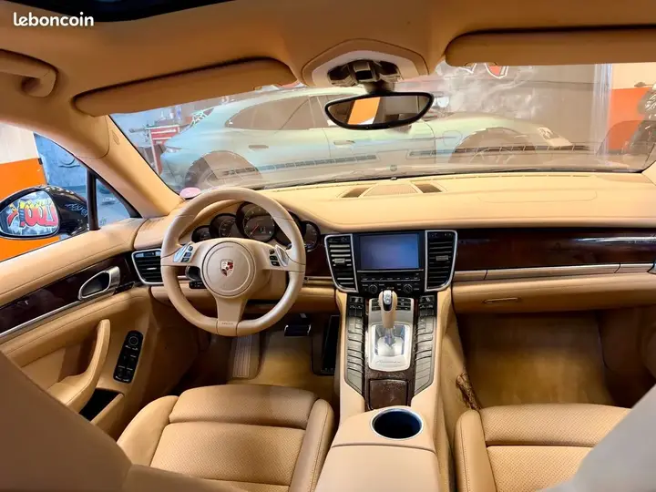 Porsche Panamera 2011 photo 5