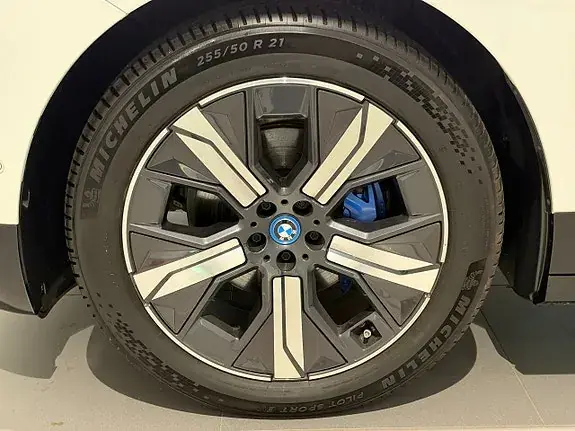 BMW Ix 2024 photo 5