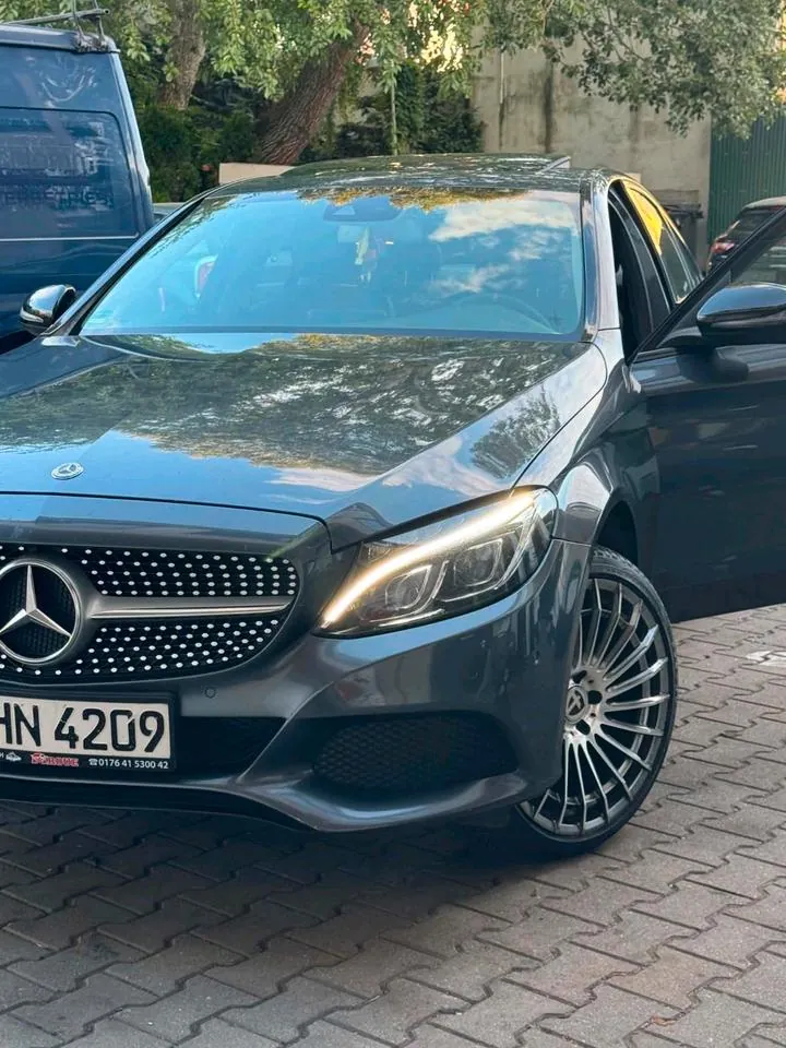Mercedes-Benz C-Class
