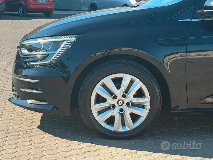 Renault Megane 2022 photo 4