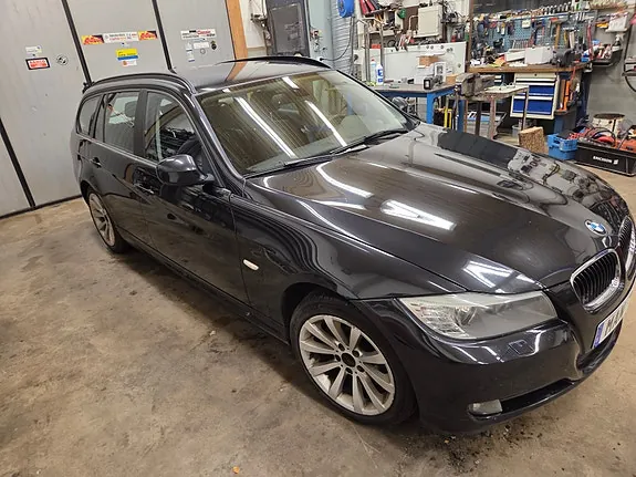 BMW 320D 2012 photo 2