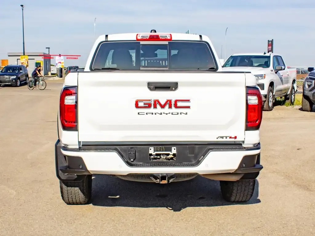 GMC Canyon 2024 photo 5