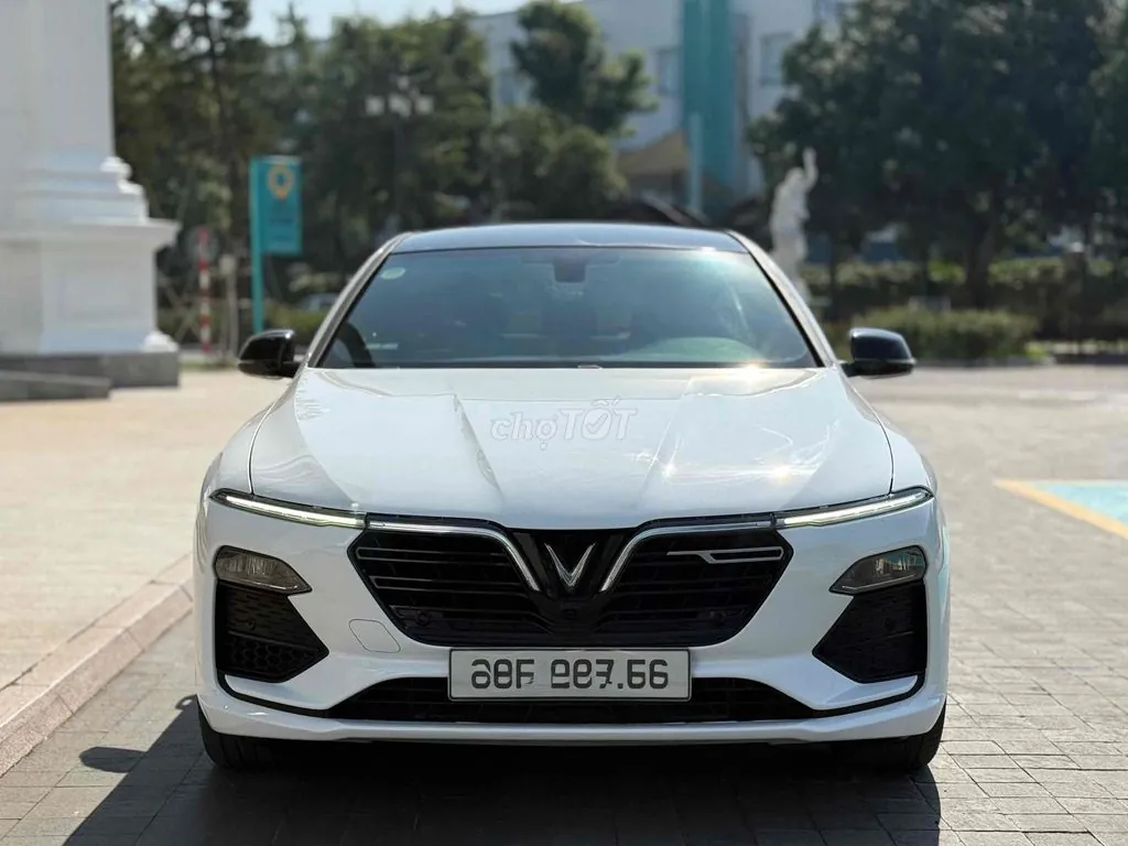 Vinfast Lux A2.0