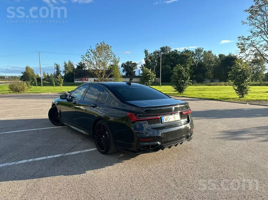 BMW 745E 2019 photo 2