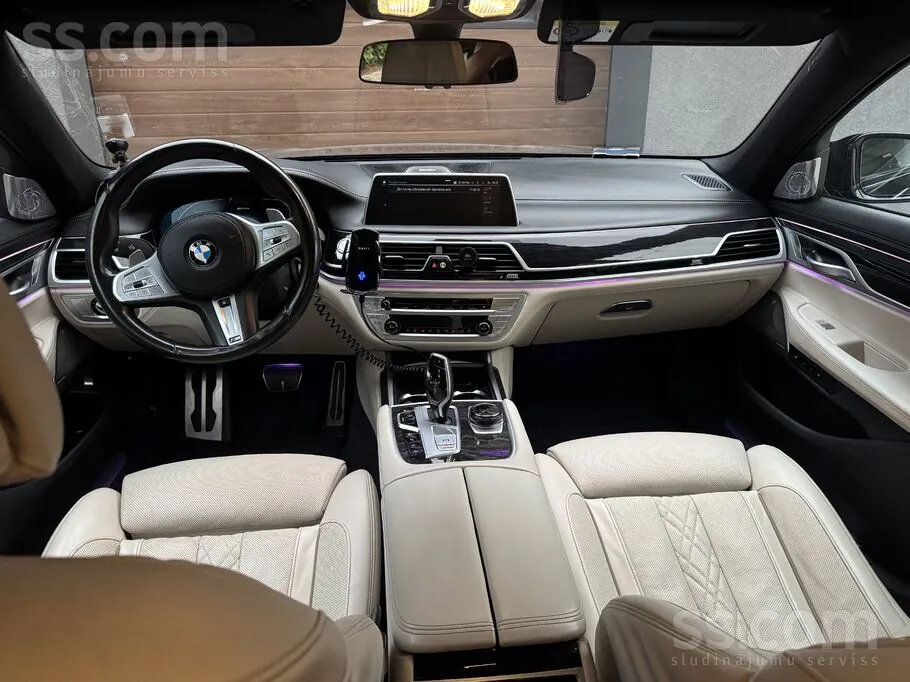 BMW 745E 2019 photo 3