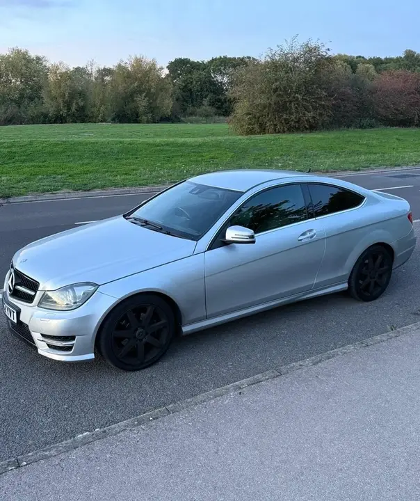 Mercedes-Benz C-Class 2012 photo 4