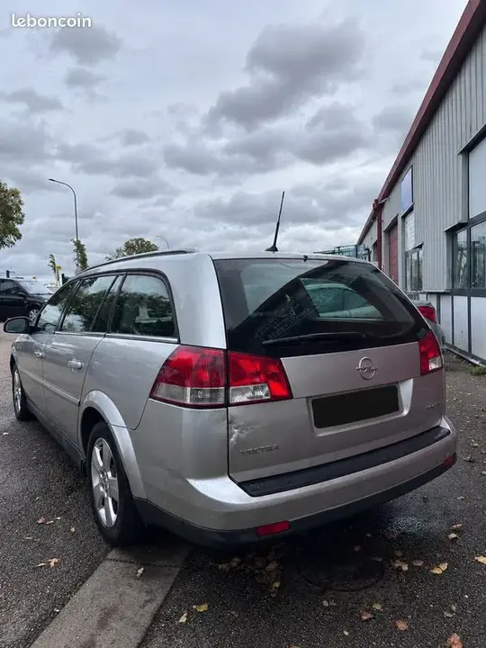 Opel Vectra 2005 photo 2