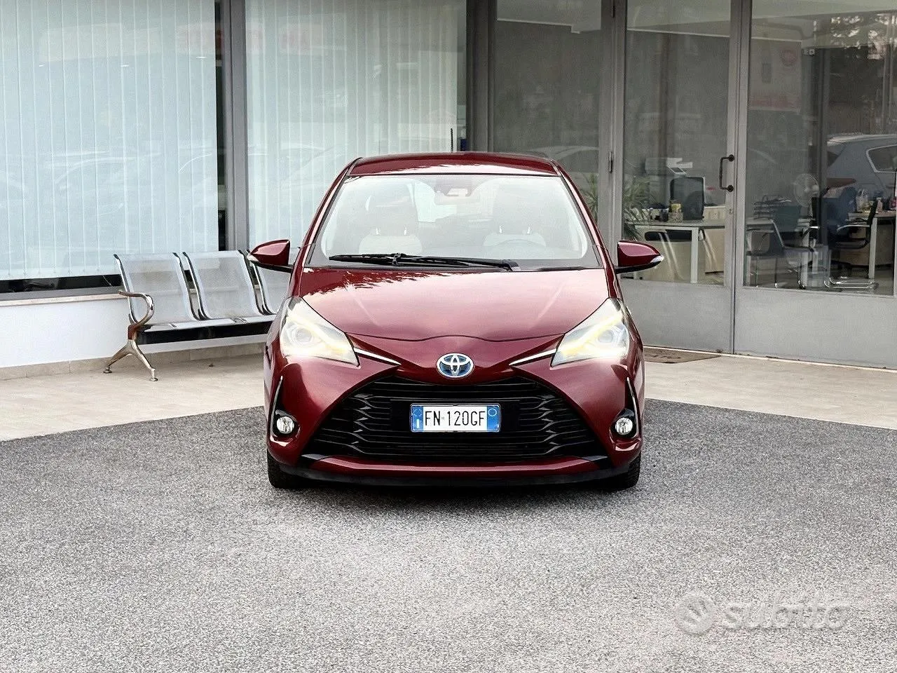 Toyota Yaris 2018 photo 2