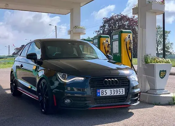 Audi A1 2011 photo 2