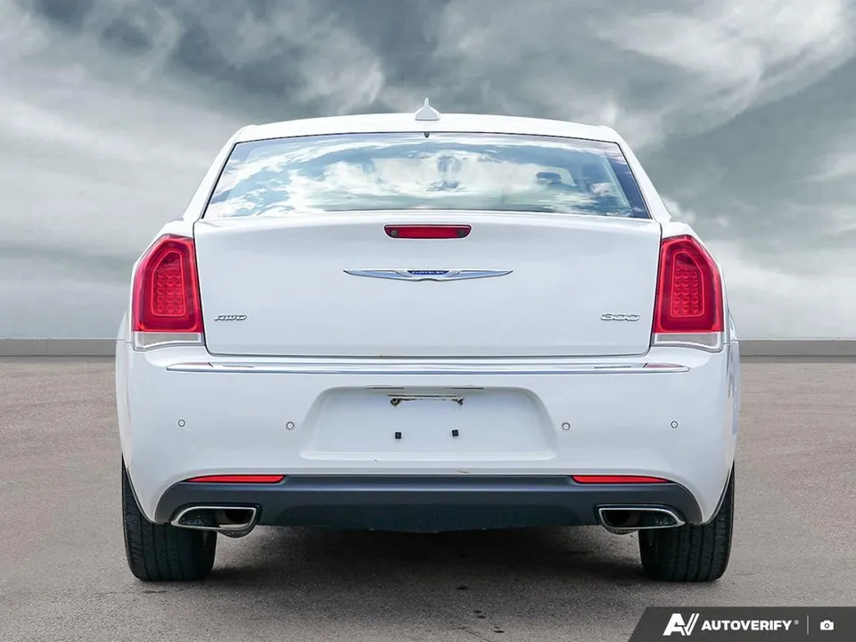Chrysler 300 2018 photo 5