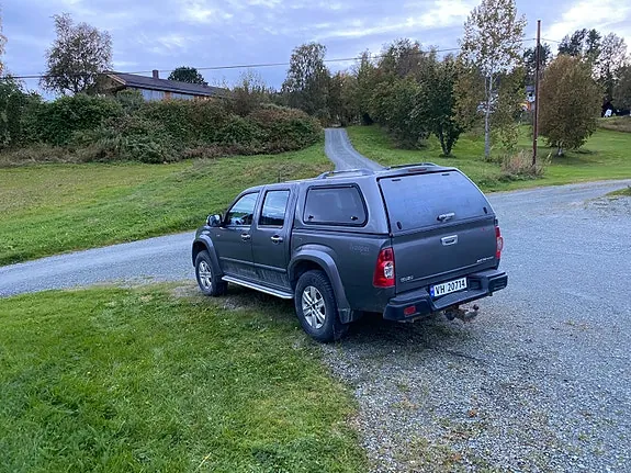 Isuzu D-Max 2010 photo 4