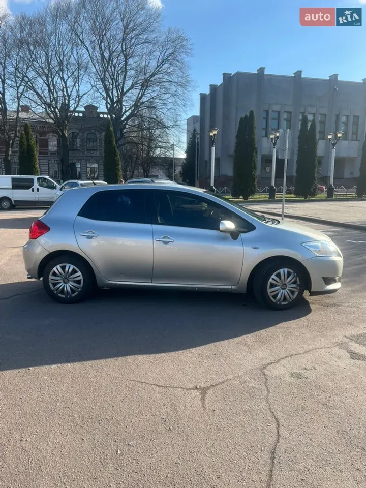 Toyota Auris 2008 photo 3