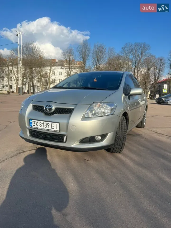 Toyota Auris 2008 photo 2