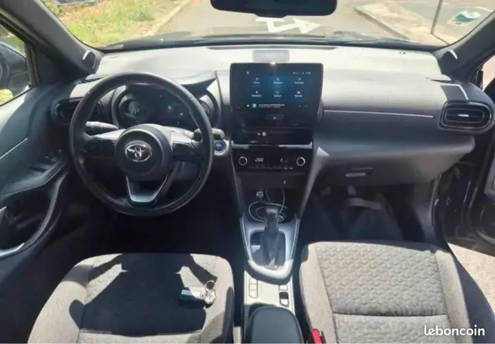 Toyota Yaris Cross 2024 photo 3