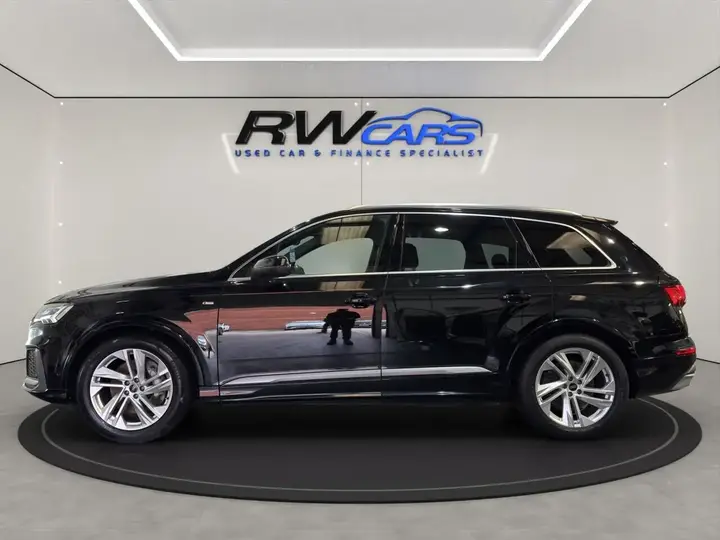 Audi Q7 2023 photo 2