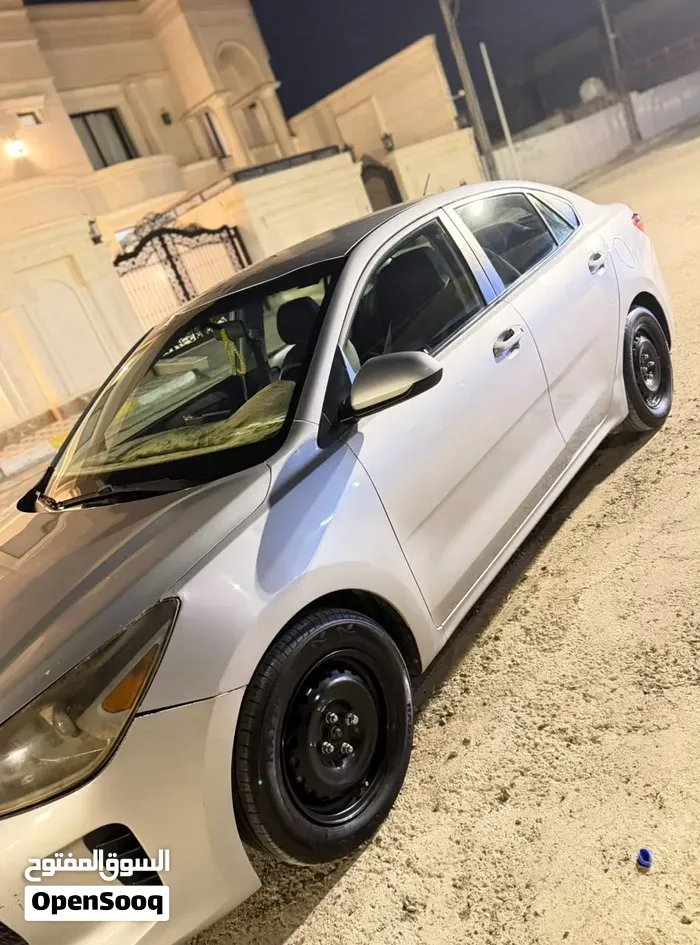 Kia Rio 2021 photo 2
