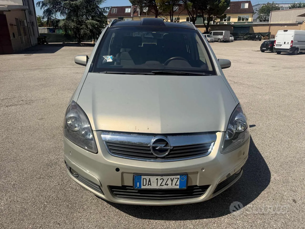 Opel Zafira 2006 photo 2