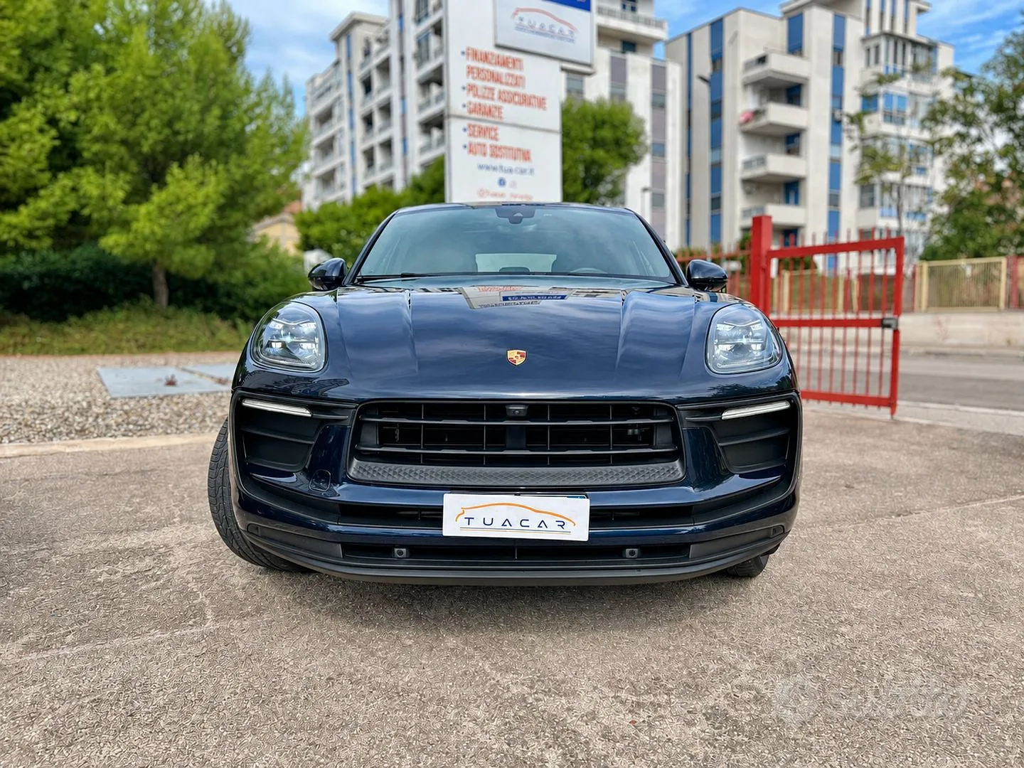 Porsche Macan 2023 photo 2