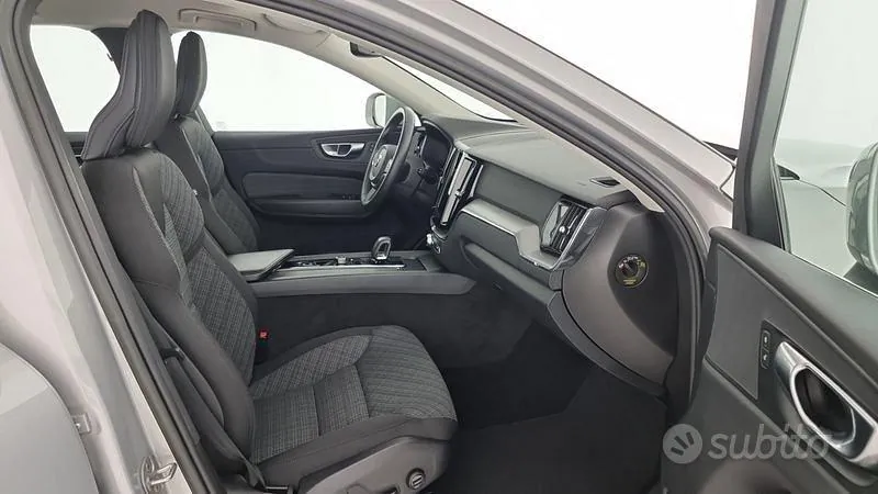 Volvo Xc60 2023 photo 4
