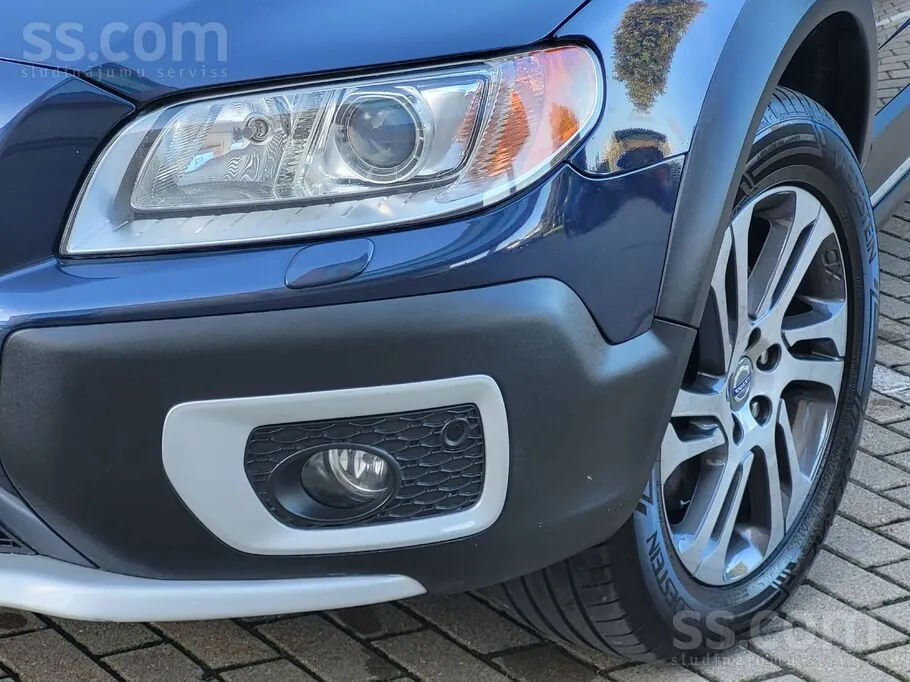 Volvo Xc70 2011 photo 2