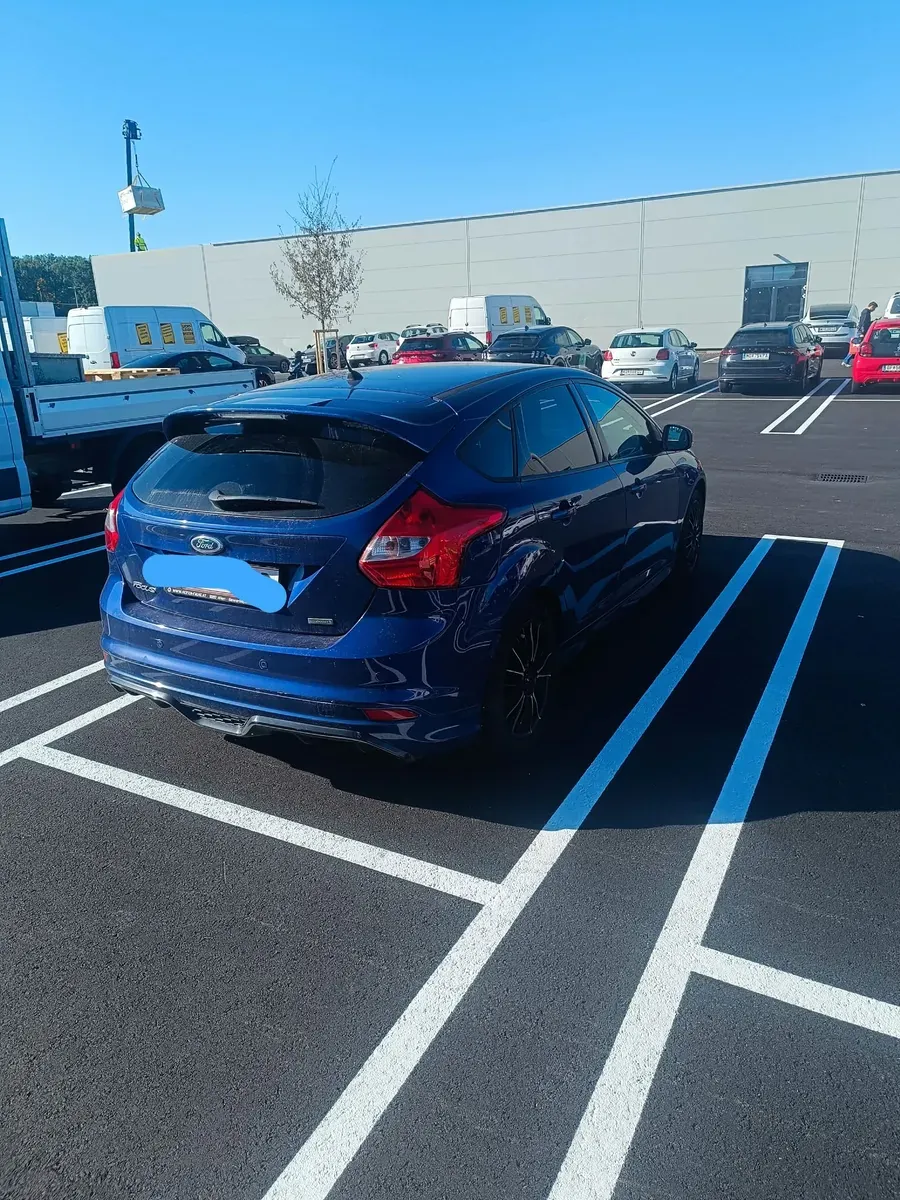 Ford Focus 2014 photo 2