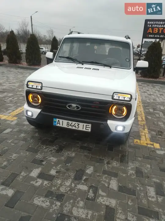 Lada Niva 1998 photo 2