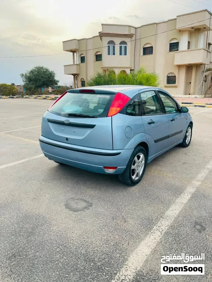 Ford Focus 2000 photo 3