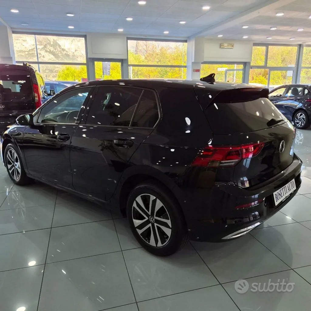 Volkswagen Golf 2022 photo 3