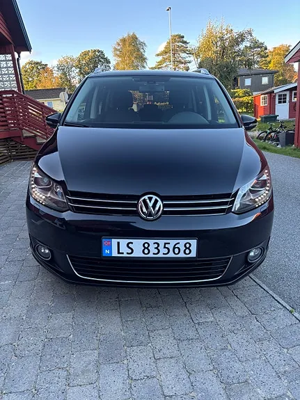 Volkswagen Touran 2013 photo 2