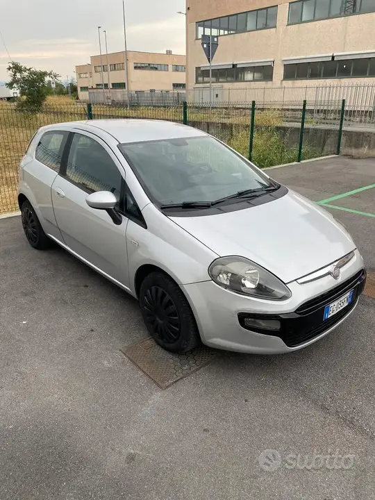 Fiat Punto Evo 2011 photo 3