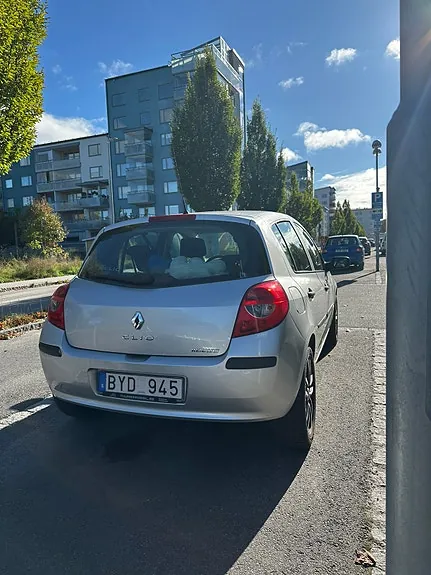 Renault Clio 2006 photo 2